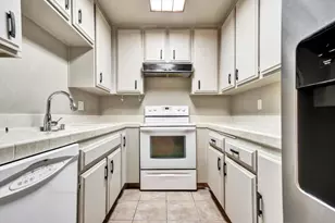 6767 Friars Rd, Mission Village, CA 92108 - Photo 7