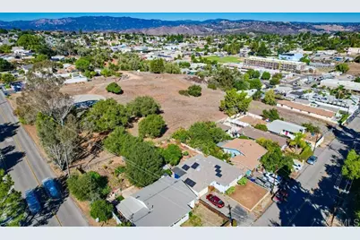 502 E Elder Street, Fallbrook, CA 92028 - Photo 11