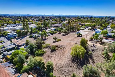 502 E Elder Street, Fallbrook, CA 92028 - Photo 27