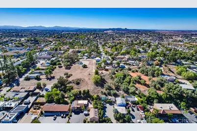 502 E Elder Street, Fallbrook, CA 92028 - Photo 7