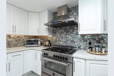 7087 Rancho Santa Fe View Court, Rancho Santa Fe, CA 92067 - Photo 21