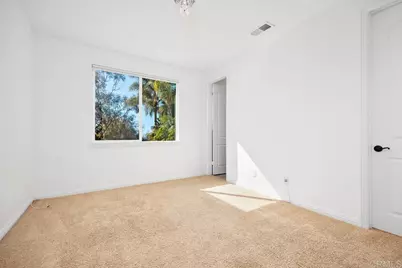 6777 Lonicera, Carlsbad, CA 92011 - Photo 41
