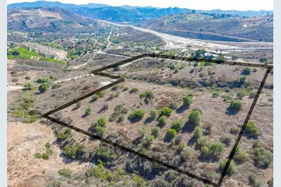  Palos Verdes Drive, Escondido, CA 92026 - Photo 7