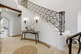 1745 Amalfi St, La Jolla, CA 92037 - Photo 9