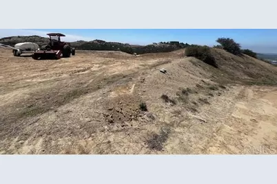 2579 Woodland Heights Glen, Escondido, CA 92026 - Photo 7