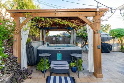 2748 Mansfield Drive, Burbank, CA 91504 - Photo 39