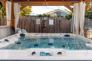 2748 Mansfield Dr, Burbank, CA 91504 - Photo 41