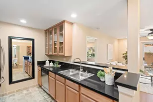 7130 Shoreline Dr, San Diego, CA 92122 - Photo 5