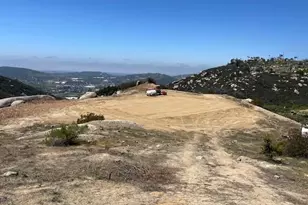 2563 Woodland Heights Glen, Escondido, CA 92026 - Photo 11