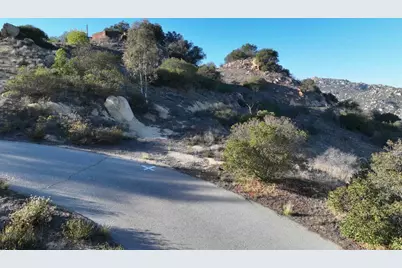  Rainbow Peaks Trail, Fallbrook, CA 92028 - Photo 17