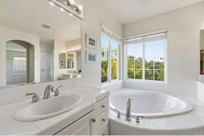 8010 Calle Pinon, Carlsbad, CA 92009 - Photo 29