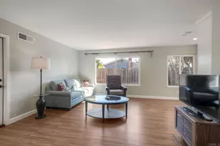 2125 Valley Rd, Oceanside, CA 92056 - Photo 21