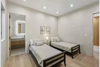 824 N Curson Avenue, Los Angeles, CA 90046 - Photo 37