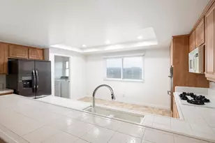 13236 Fiji Way, Marina del Rey, CA 90292 - Photo 5