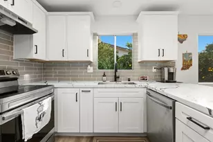 1446 San Carlos Pl, Escondido, CA 92026 - Photo 9