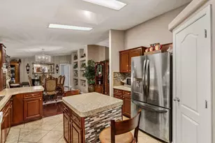 2550 E Valley Parkway, Escondido, CA 92027 - Photo 15