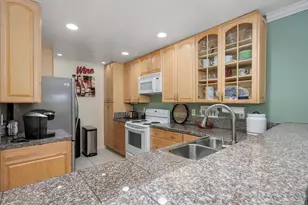 4020 Layang Layang Cir, Carlsbad, CA 92008 - Photo 13