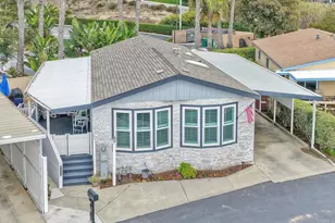 6494 Friendly Pl, Carlsbad, CA 92011 - Photo 31