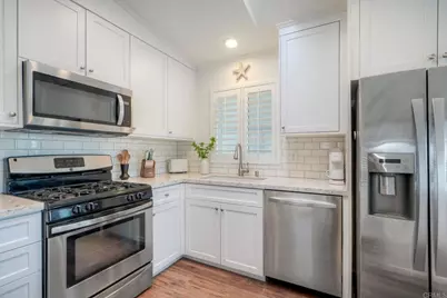 6494 Friendly Place, Carlsbad, CA 92011 - Photo 13