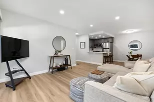 432 Edgehill Ln, Oceanside, CA 92054 - Photo 3