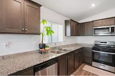 1262 Allegiance Avenue, Hemet, CA 92543 - Photo 7