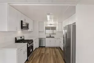 2130 Sunset Dr, Vista, CA 92081 - Photo 11