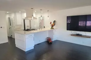 245 W Bobier Dr, Vista, CA 92083 - Photo 9