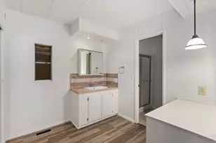 718 Sycamore Ave, Vista, CA 92083 - Photo 19