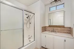 718 Sycamore Ave, Vista, CA 92083 - Photo 15