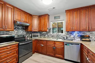 1219 Wren St, San Diego, CA 92114 - Photo 11