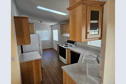 8975 Lawrence Welk Drive #4, Escondido, CA 92026 - Photo 11