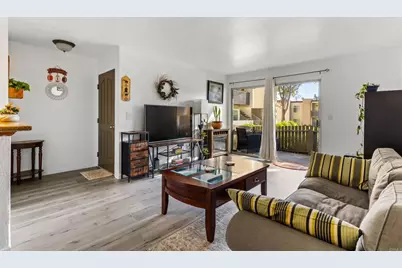 432 Edgehill Lane #83, Oceanside, CA 92054 - Photo 1