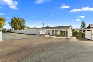 874 Hacienda Dr, El Cajon, CA 92020 - Photo 29