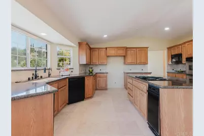 2230 Calle Dos Lomas, Fallbrook, CA 92028 - Photo 15