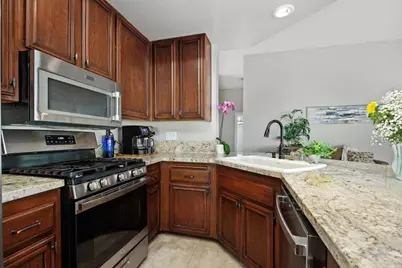 1745 Crystal Ridge Way, Vista, CA 92081 - Photo 13