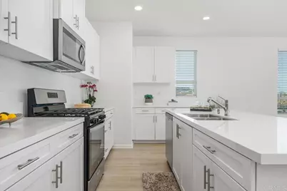 1047 Arrowood Trail, Vista, CA 92081 - Photo 13