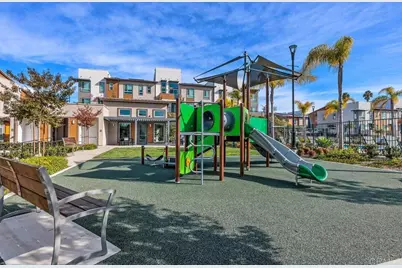 1047 Arrowood Trail, Vista, CA 92081 - Photo 31