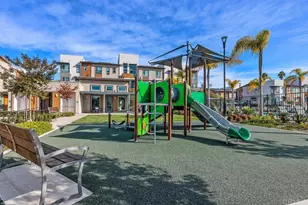 1047 Arrowood Trl, Vista, CA 92081 - Photo 31