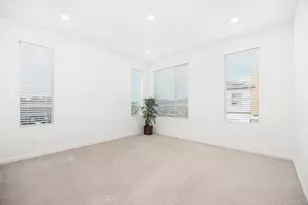 1047 Arrowood Trl, Vista, CA 92081 - Photo 19