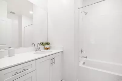 1047 Arrowood Trail, Vista, CA 92081 - Photo 27