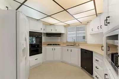 2130 Sunset Drive #135, Vista, CA 92081 - Photo 21