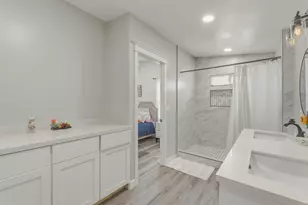 200 S Emerald Dr, Vista, CA 92081 - Photo 13