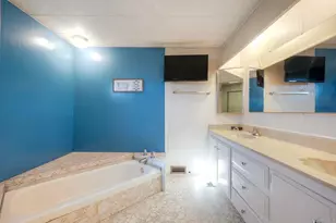 2280 E Valley Pkwy, Escondido, CA 92027 - Photo 23