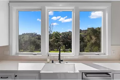 2747 Via Del Robles, Fallbrook, CA 92028 - Photo 17