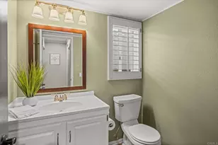 7083 Zubaron Ln, Carlsbad, CA 92009 - Photo 15