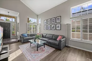 7083 Zubaron Ln, Carlsbad, CA 92009 - Photo 5