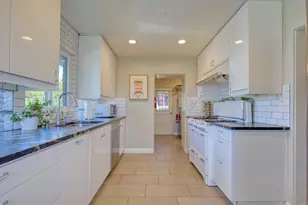 215 N Vulcan Dr, Encinitas, CA 92024 - Photo 25