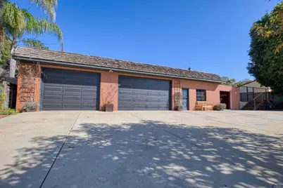 215 N Vulcan Drive, Encinitas, CA 92024 - Photo 11