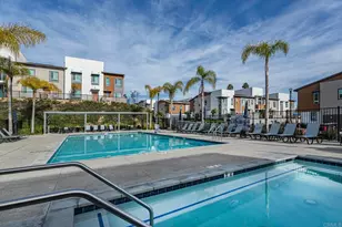 958 Foxwood Ln, Vista, CA 92081 - Photo 37