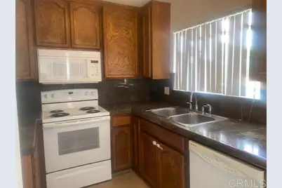 390 E Madison #E, El Cajon, CA 92020 - Photo 9